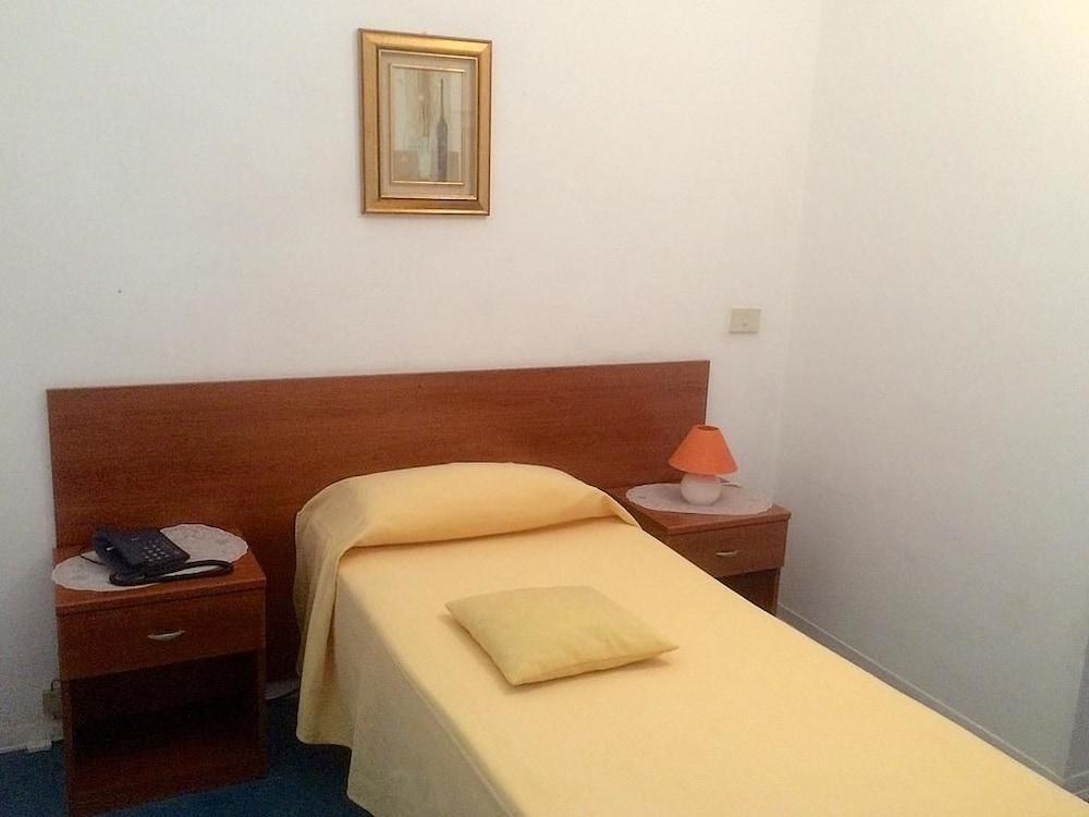 Albergo San Carlo Massa  Exterior foto